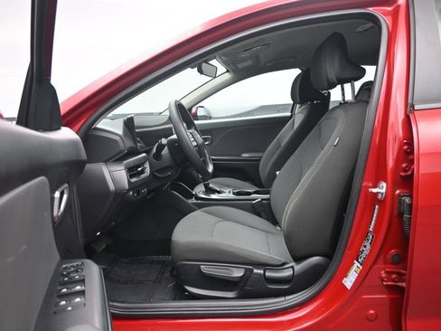 Used 2025 Kia K4 FWD image 23