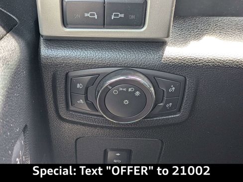 Used 2017 Ford F150 Lariat w/ Equipment Group 502A Luxury AWD/4WD image 28