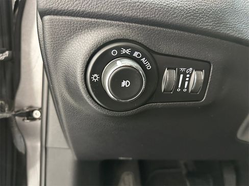 Used 2019 Jeep Compass Latitude w/ Popular Equipment Group image 21