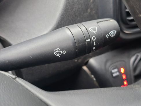 Used 2023 RAM ProMaster 2500 image 31