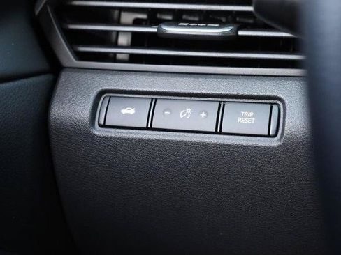 Used 2025 Nissan Altima 2.5 SV FWD image 18