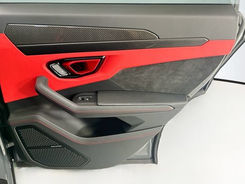 Used 2024 Lamborghini Urus S AWD/4WD image 26