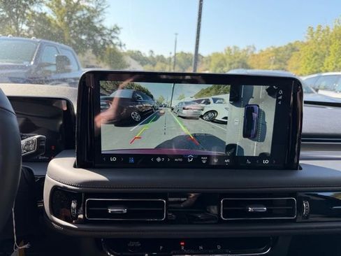 New 2025 Lincoln Aviator 2WD w/ Jet Appearance Package image 9