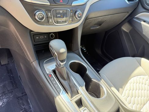 Used 2021 Chevrolet Equinox LT FWD image 13