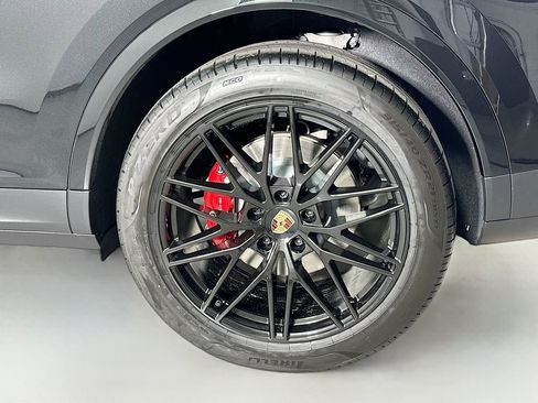 New 2026 Porsche Cayenne S image 34