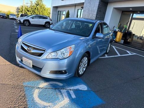 Used 2012 Subaru Legacy 3.6R Limited AWD/4WD image 3