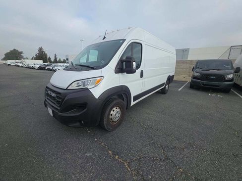Used 2023 RAM ProMaster 3500 FWD image 1