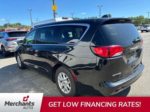 Used 2023 Chrysler Voyager LX FWD image 4