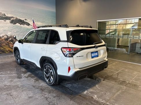 Used 2025 Subaru Forester Limited image 29