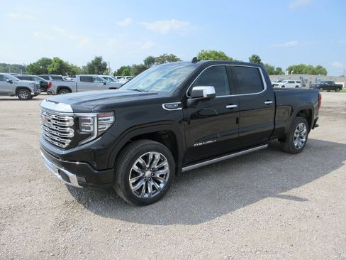 New 2026 GMC Sierra 1500 Denali w/ Denali Reserve Package AWD/4WD image 11