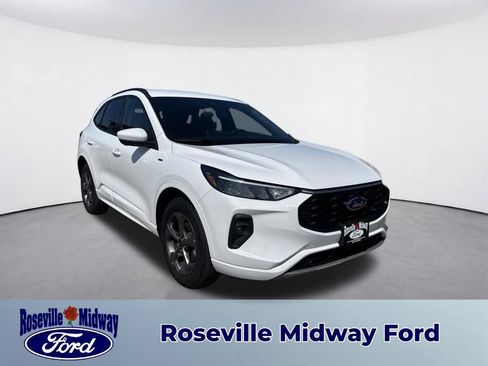 Used 2023 Ford Escape ST-Line Select w/ Tech Pack #2 AWD/4WD image 1