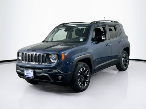Used 2023 Jeep Renegade Latitude w/ Sun/Sound Group image 1