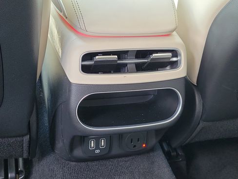 Used 2023 Genesis GV70 2.5T w/ Advanced Package image 12