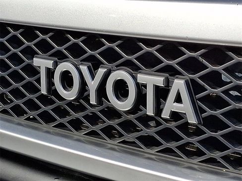 Used 2007 Toyota FJ Cruiser 4WD image 31