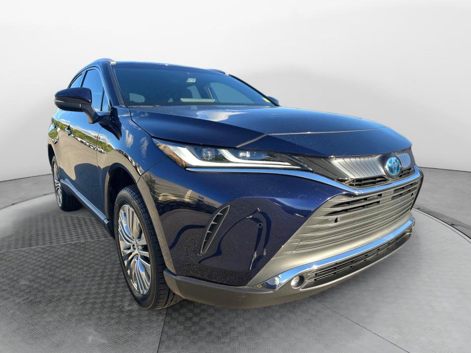 Used 2024 Toyota Venza XLE AWD/4WD image 23