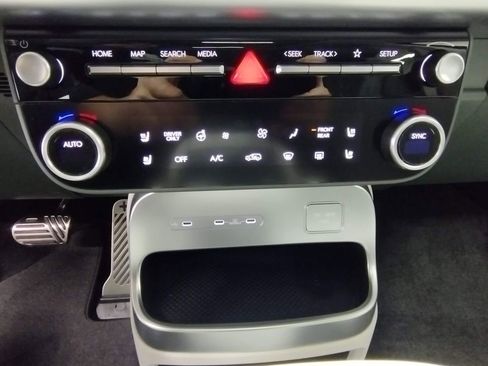 New 2026 Hyundai Ioniq 9 Calligraphy AWD/4WD image 40