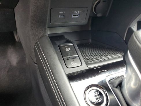 Certified 2024 Nissan Kicks SR image 23