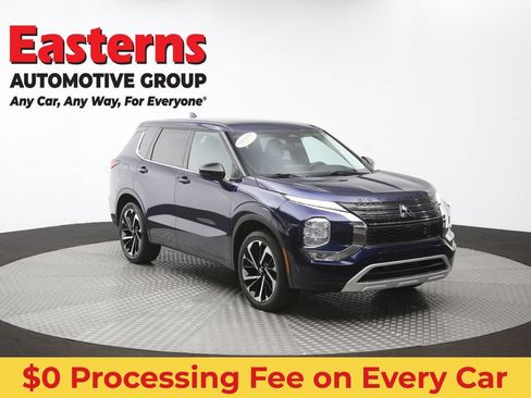 Used 2022 Mitsubishi Outlander SE AWD/4WD image 39