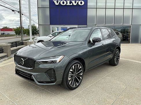 New 2026 Volvo XC60 T8 Ultra w/ Climate Package AWD/4WD image 3