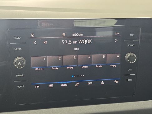 Certified 2025 Volkswagen Jetta SE FWD image 20