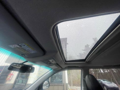 Used 2013 Toyota Highlander SE image 20