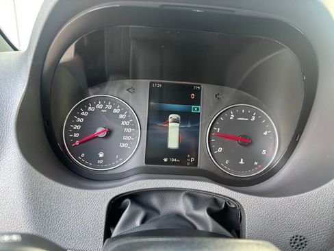 Used 2025 Mercedes-Benz Sprinter 2500 image 21