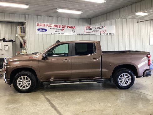 Used 2019 Chevrolet Silverado 1500 RST w/ All-Star Edition AWD/4WD image 2
