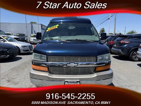 Used 2006 Chevrolet Express 1500 w/ Preferred Equipment Group RWD image 2