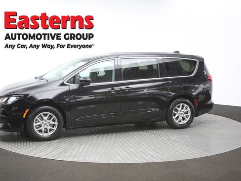 Used 2024 Chrysler Voyager LX image 56