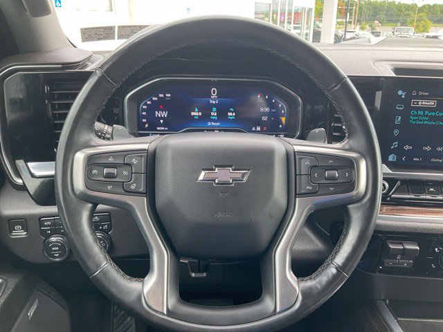 Used 2023 Chevrolet Silverado 1500 LT Trail Boss w/ Convenience Package II AWD/4WD image 3
