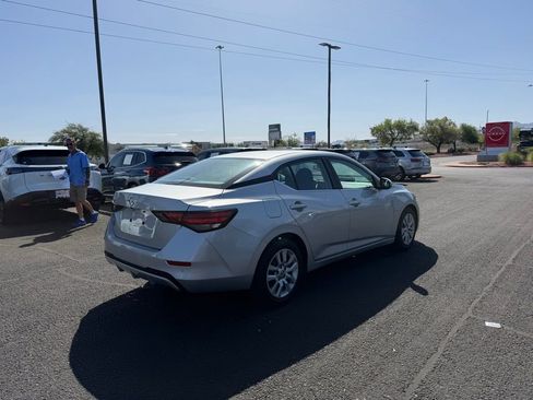 Used 2023 Nissan Sentra S image 5