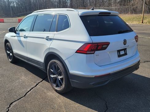 Used 2022 Volkswagen Tiguan SE AWD/4WD image 9