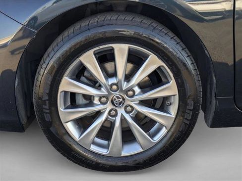 Used 2016 Toyota Camry XLE w/ Moonroof Package image 26