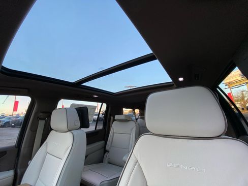New 2026 GMC Yukon XL Denali w/ Advanced Technology Package image 19
