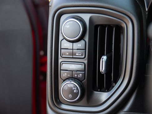 Used 2021 Chevrolet Silverado 1500 W/T image 16