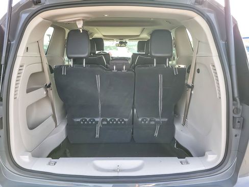 Used 2023 Chrysler Pacifica Limited image 19