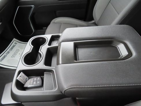 Used 2025 GMC Sierra 1500 Elevation image 37