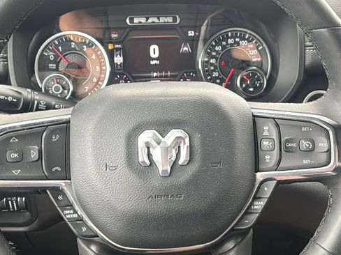 Used 2025 RAM 1500 Laramie image 31