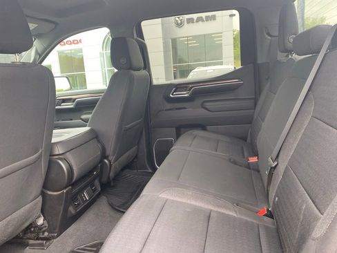 Used 2023 Chevrolet Silverado 1500 LT AWD/4WD image 13