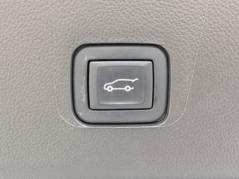 Used 2022 Chevrolet Traverse Premier w/ LPO, Floor Liner Package FWD image 13