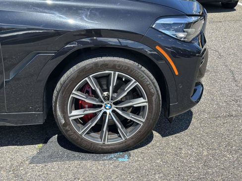 Used 2022 BMW X6 xDrive40i w/ M Sport Package AWD/4WD image 11
