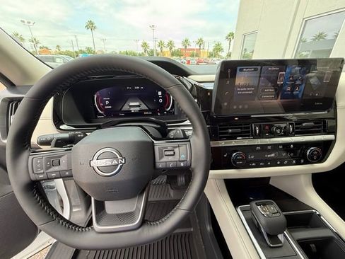 New 2026 Nissan Pathfinder SL FWD image 10