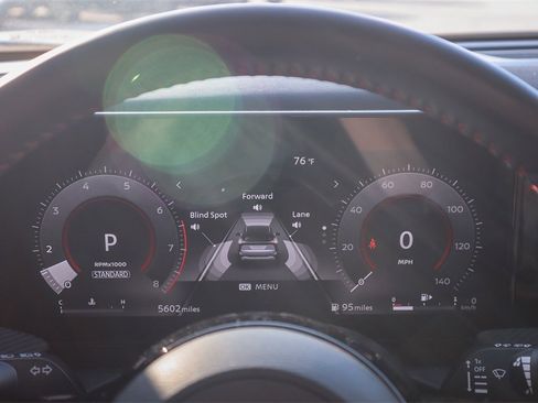 Used 2025 Nissan Kicks SR image 14