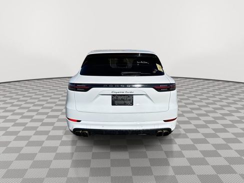 Used 2020 Porsche Cayenne Turbo image 8