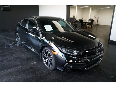 Used 2020 Honda Civic Sport image 9