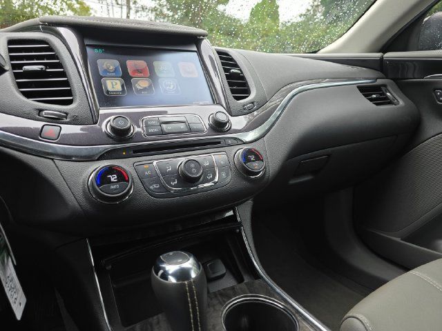 Used 2015 Chevrolet Impala LT w/ Convenience Package FWD image 34