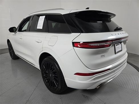 Certified 2021 Lincoln Corsair Reserve image 6