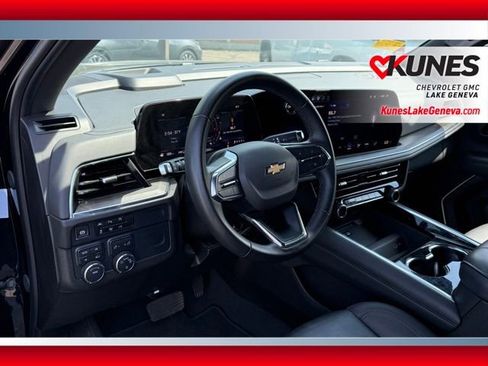 Used 2025 Chevrolet Tahoe LT AWD/4WD image 19