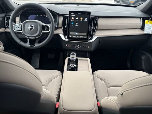 New 2026 Volvo XC90 B6 Plus w/ Protection Package Premier AWD/4WD image 10