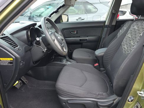 Used 2011 Kia Soul + image 7